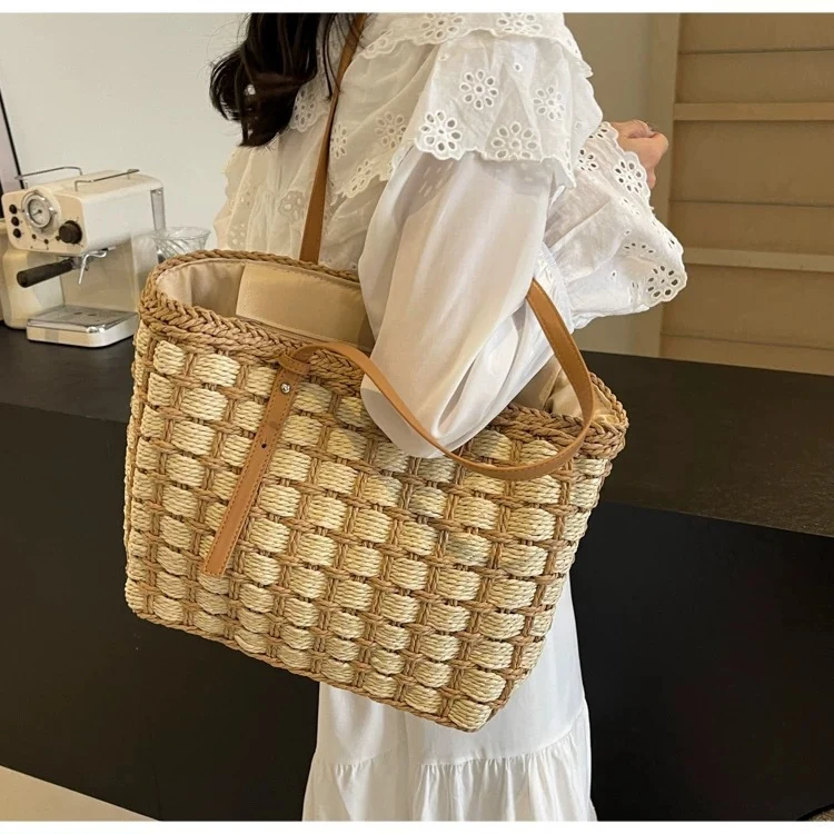 Geräumige Handtasche mit geflochtenem Design Skanto