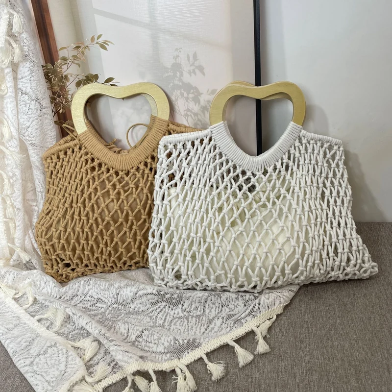 Stilvolle Handtasche mit herzförmigem Griff Skanto