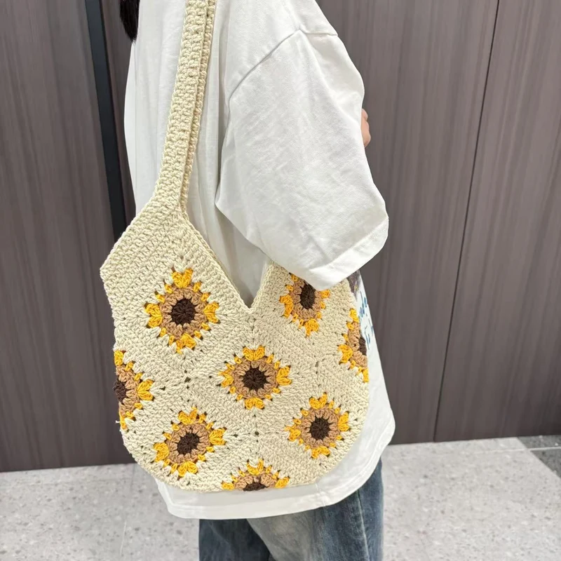 Handgeknüpfte Umhängetasche mit Sonnenblumenmotiv Skanto