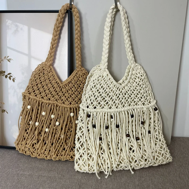 Makramee-Tasche mit langen Fransen und Holzperlen Skanto