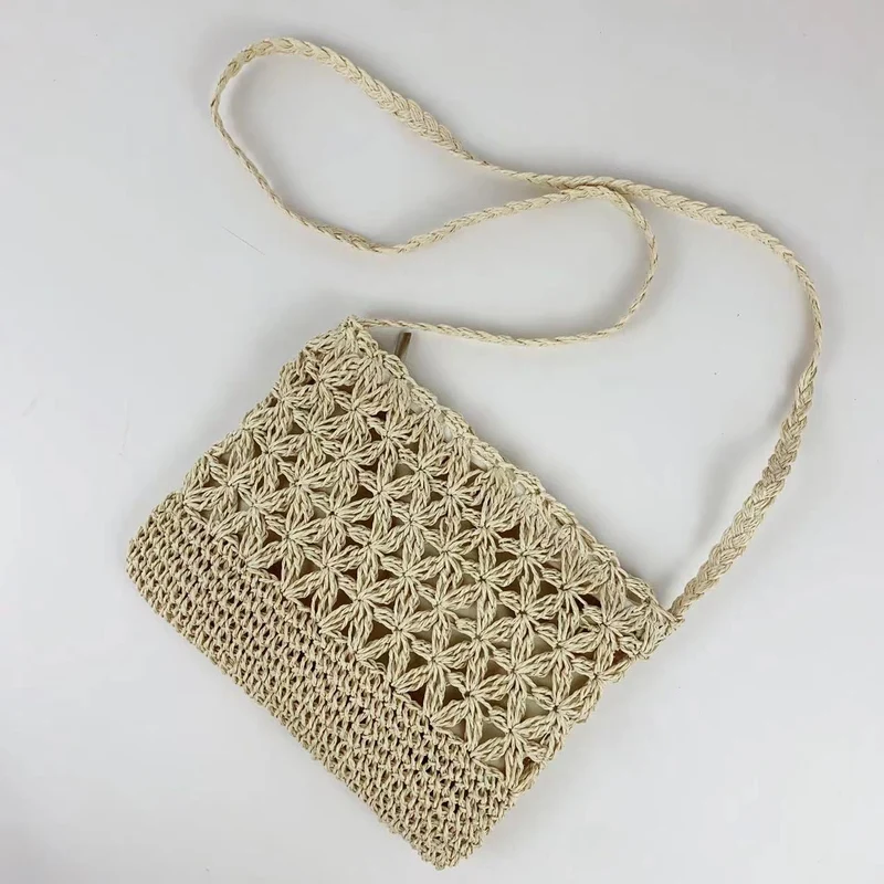 Handgefertigte Makramee-Tasche mit floralen Details Skanto