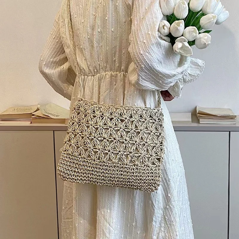 Handgefertigte Makramee-Tasche mit floralen Details Skanto