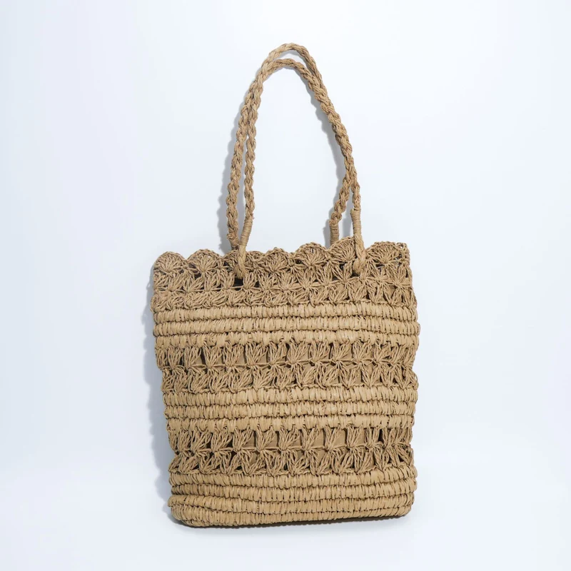 Geflochtene Strandtasche mit ungewöhnlichem Design Skanto