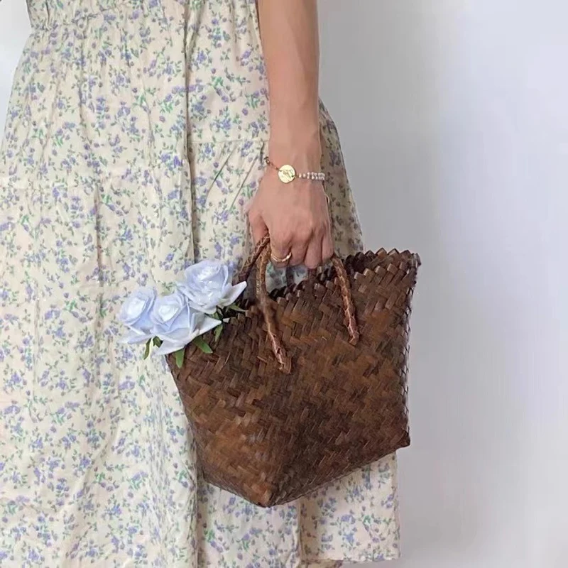 Elegante und handgemachte Korbtasche Skanto