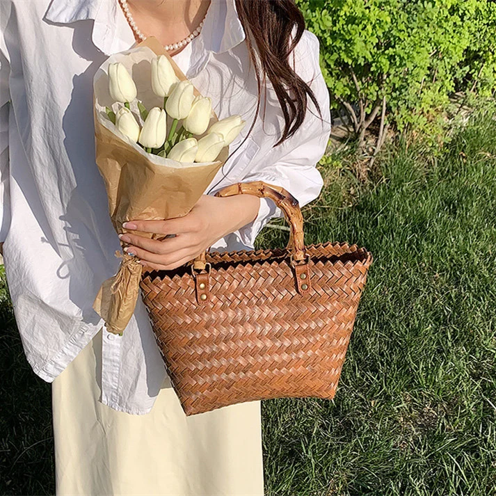 Elegante und handgemachte Korbtasche Skanto