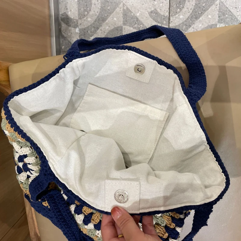 Handgeknüpfte Schultertasche mit Vintage-Muster Skanto