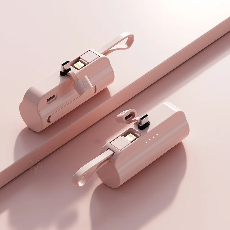 Tragbare Powerbank mit multifunktionalen Ladeanschlüssen und Digitalanzeige Skanto