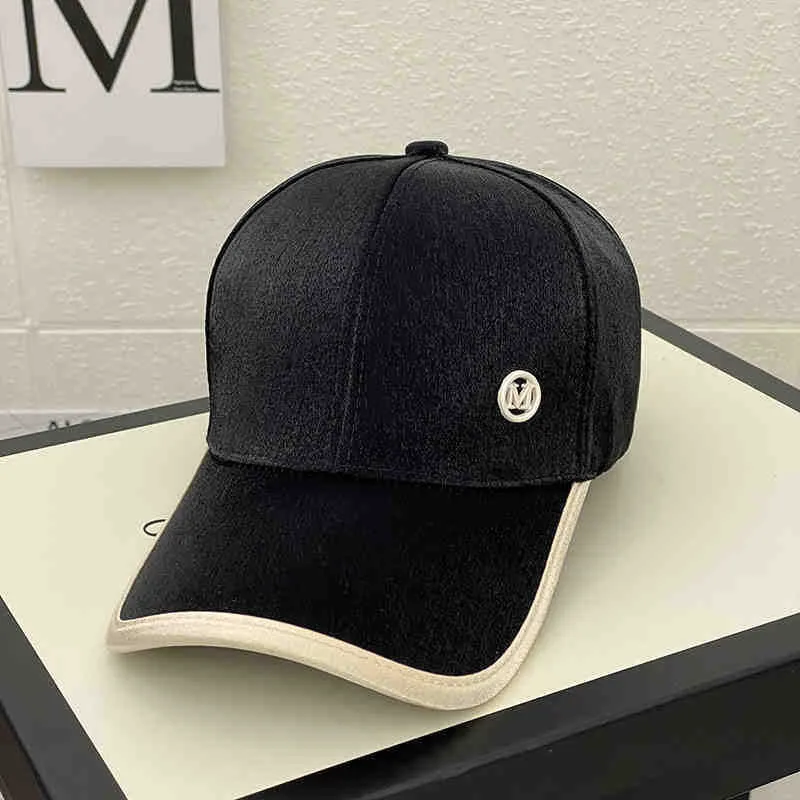 Damen Baseballkappe aus glänzendem Satin Skanto