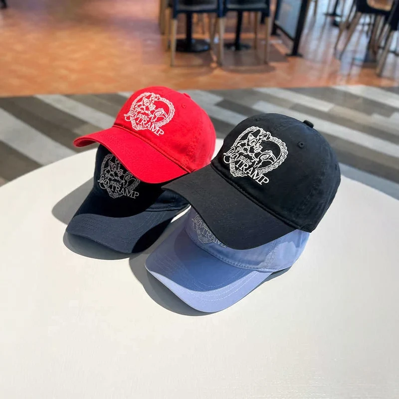 Damen-Baseballkappe mit Cartoon-Charakter Skanto