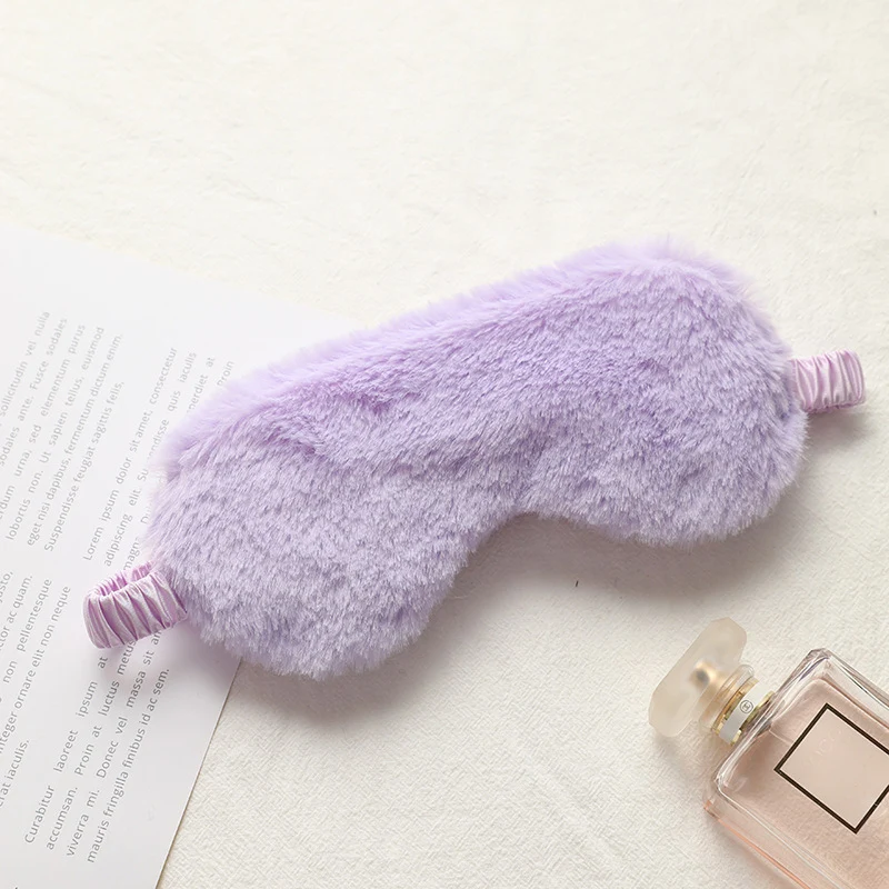 Weiche Plüsch-Schlafmaske für Damen mit ergonomischer Polsterung und elastischem Komfortband Skanto