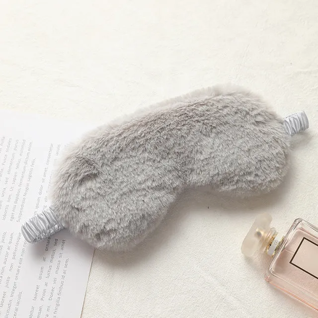 Weiche Plüsch-Schlafmaske für Damen mit ergonomischer Polsterung und elastischem Komfortband Skanto