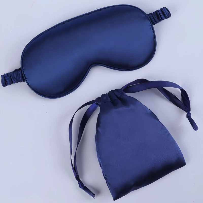 Seidenweiche Maske für Damen mit gepolstertem Augenbereich, verstellbarem Gummiband und Aufbewahrungsbeutel Skanto