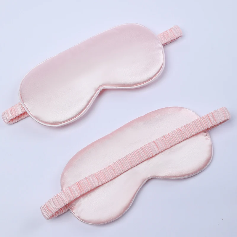 Seidenweiche Maske für Damen mit gepolstertem Augenbereich, verstellbarem Gummiband und Aufbewahrungsbeutel Skanto