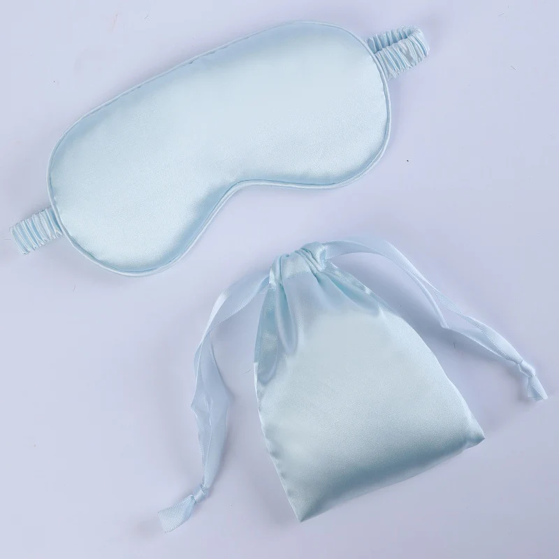 Seidenweiche Maske für Damen mit gepolstertem Augenbereich, verstellbarem Gummiband und Aufbewahrungsbeutel Skanto