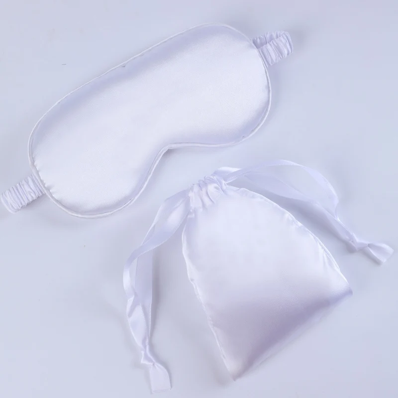 Seidenweiche Maske für Damen mit gepolstertem Augenbereich, verstellbarem Gummiband und Aufbewahrungsbeutel Skanto