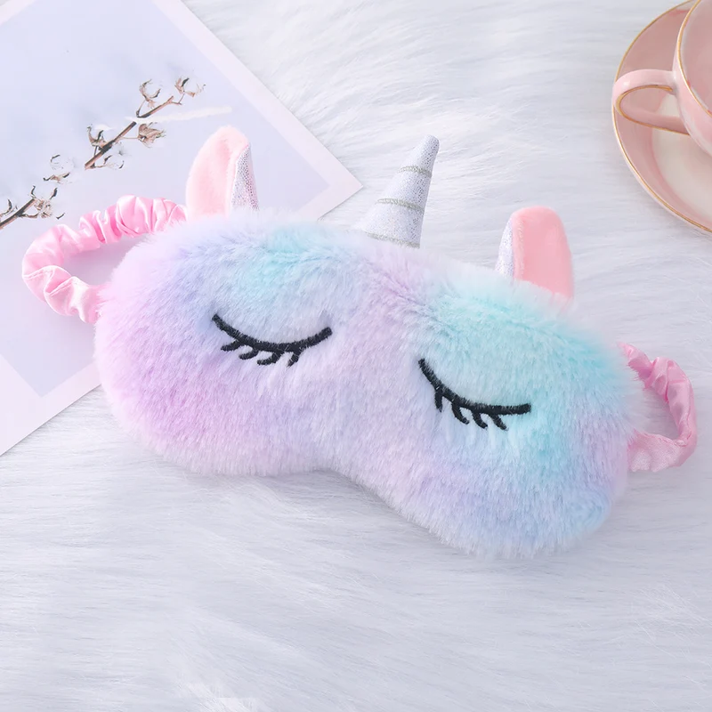 Plüschgefüllte Einhorn-Schlafmaske für Damen mit 3D-Horn, gestickten Wimpern und verstellbarem Satinband Skanto