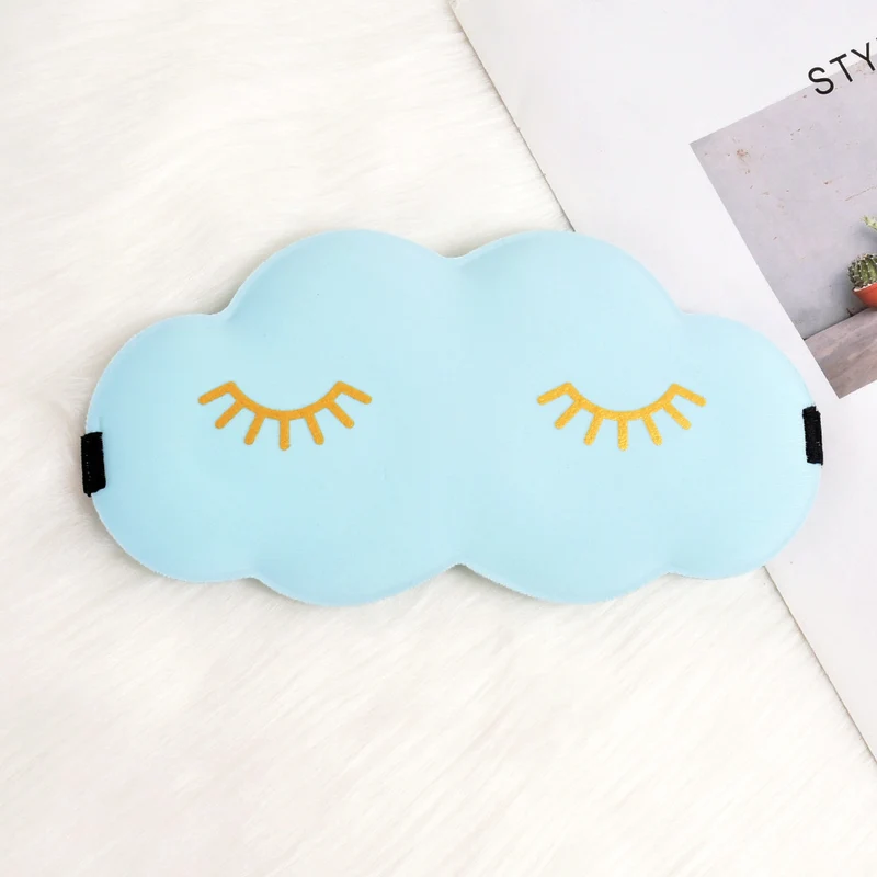 Skanto Niedliche Wolken-Schlafmaske für Damen aus Memory-Schaum mit ergonomischer Polsterung und verstellbarem Gummiband Skanto