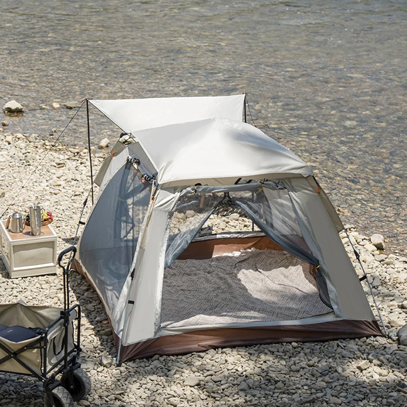 Campingzelt mit geräumigem Innenraum und erweiterbarem Sonnenschutz Skanto