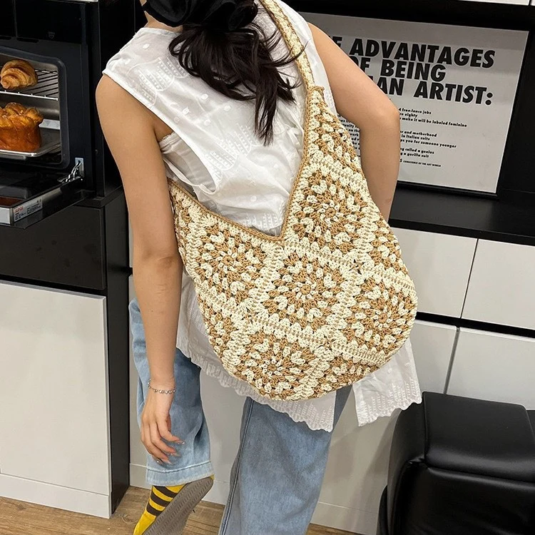 Handgeknüpfte Umhängetaschen mit einzigartigem Blumendesign Skanto