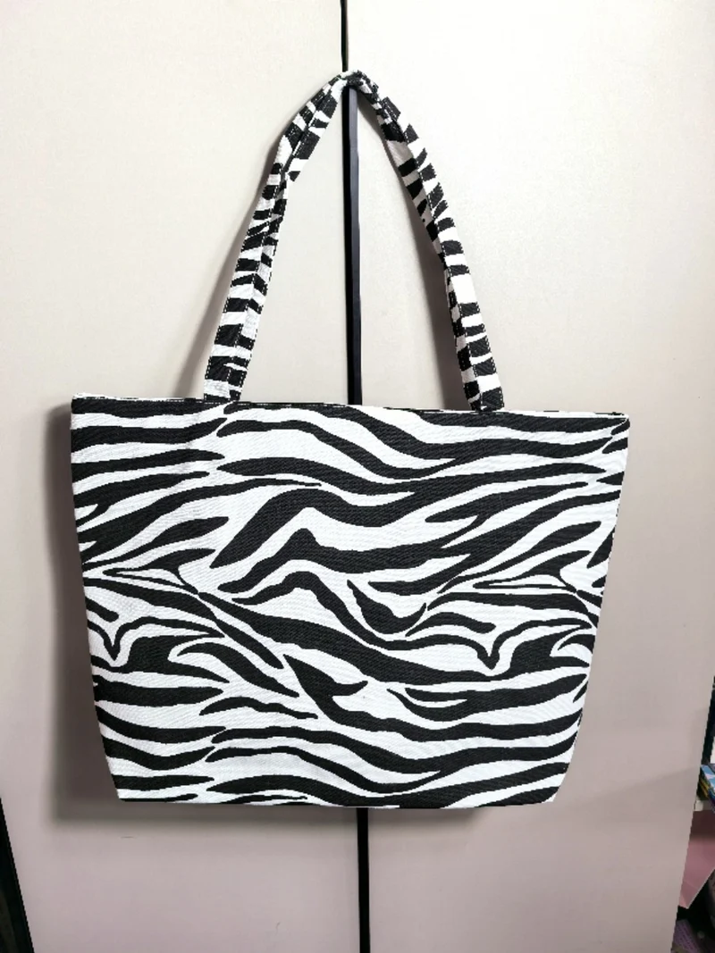 Große Einkaufstasche mit Zebra-Print Skanto