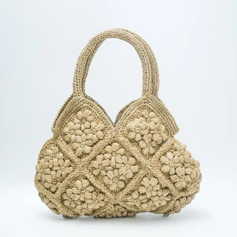 Skanto Makramee-Handtasche mit botanischen 3D-Applikationen Skanto