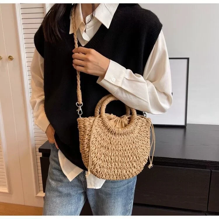 Trendige Tasche mit runder Öffnung Skanto