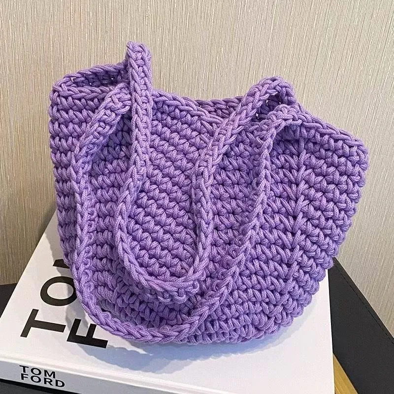 Trendige handgemachte Häkeltasche Skanto