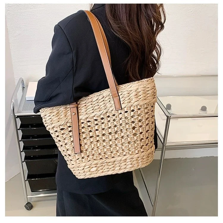 Korbtasche mit elegantem Ledergriff Skanto
