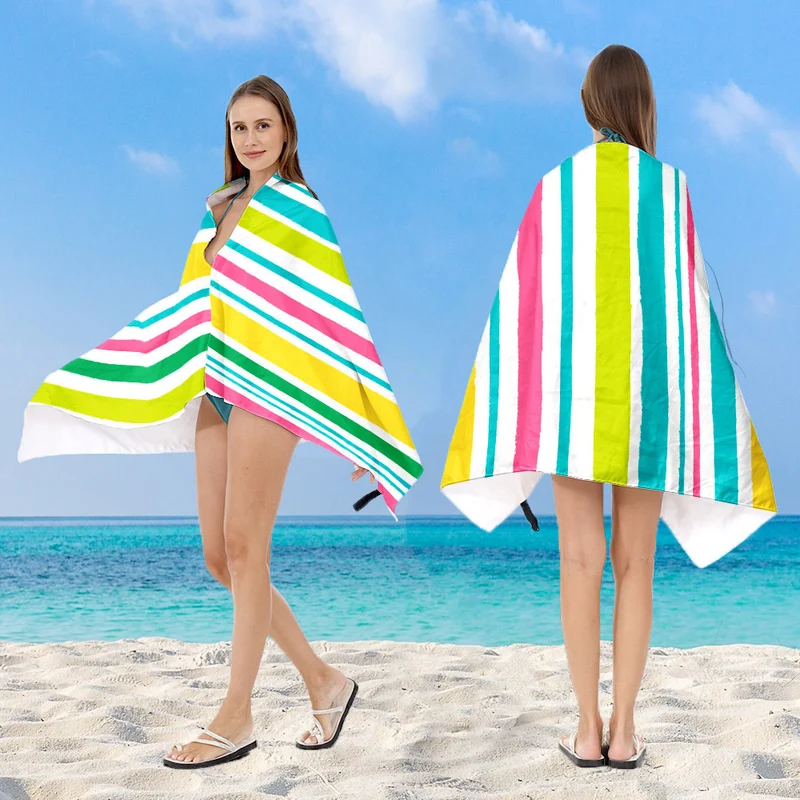 Kapuzen-Strandponcho mit kreativem Mandala-Design Skanto