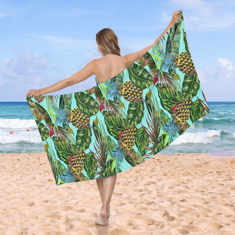 Strandtuch mit exotischem Ananas- und Palmenmuster Skanto