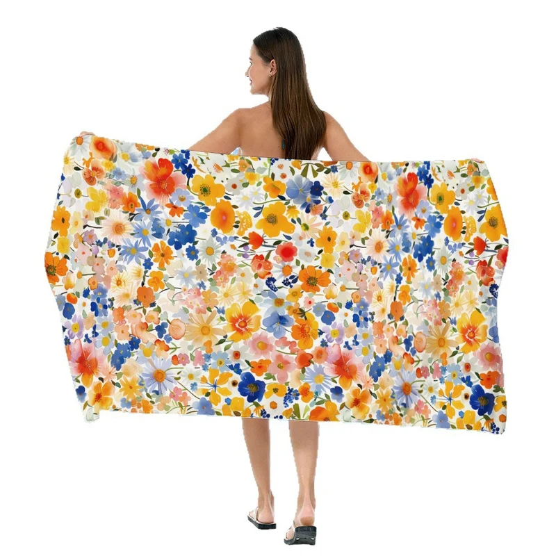 Strandtuch mit elegantem floralem Aquarell-Design Skanto