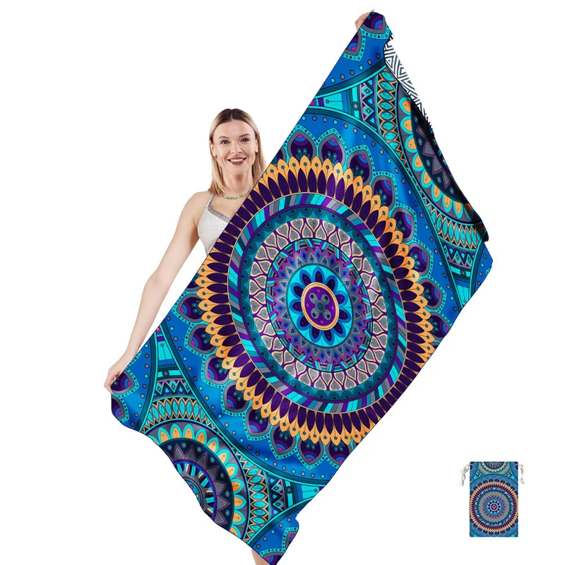 Strandtuch mit künstlerischem Mandala-Design Skanto
