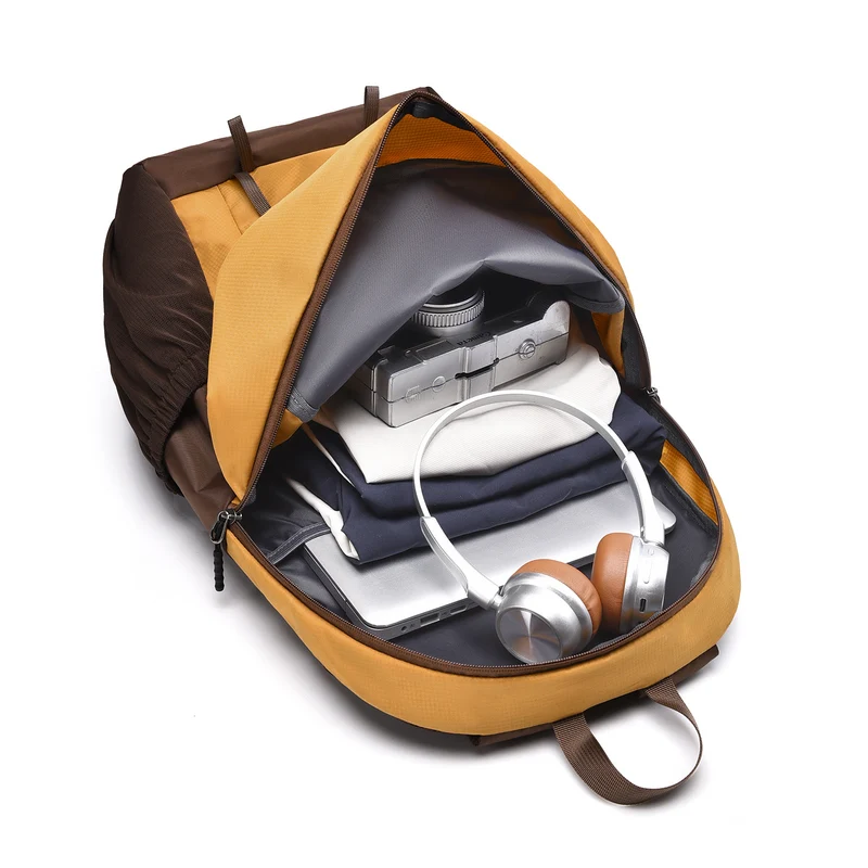 Unisex robuster Outdoor-Rucksack mit gepolstertem Laptopfach, seitlichen Netztaschen und verstellbaren Kompressionsriemen Skanto