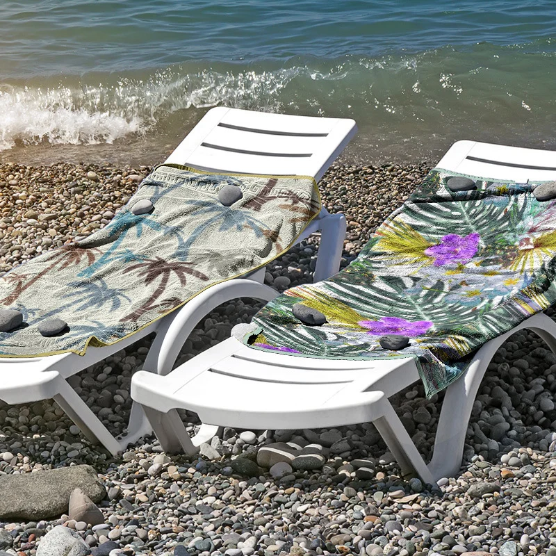 Strandtuch aus hautfreundlicher Mikrofaser mit kreativem Mustermix Skanto