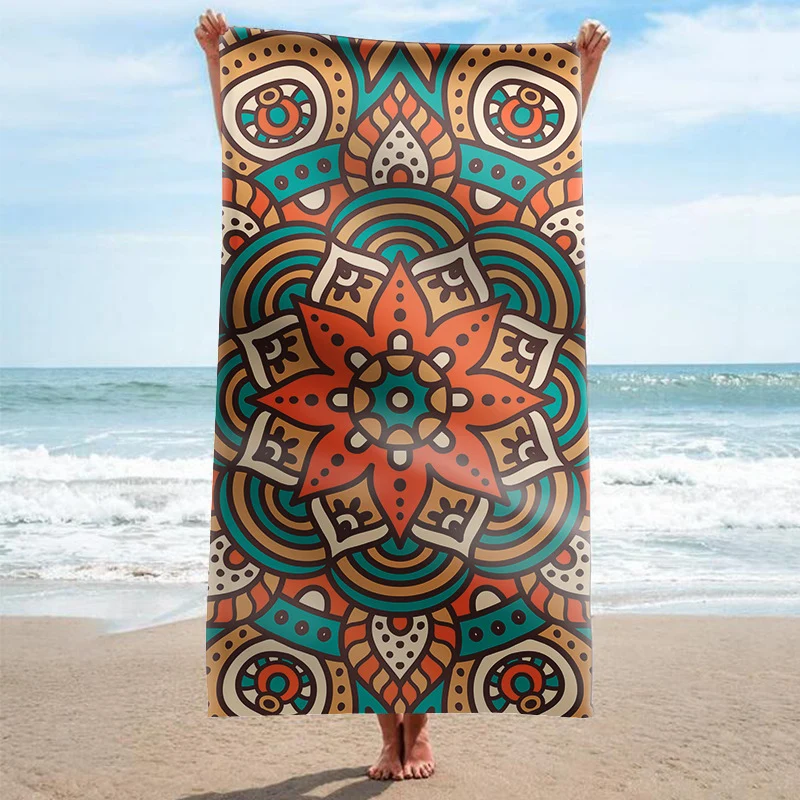 Strandtuch mit künstlerischem Mandala-Design Skanto