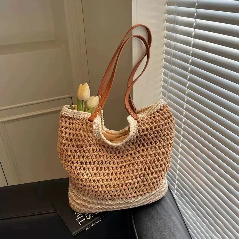 Handgewebte Strandtasche mit feiner Netzstruktur Skanto