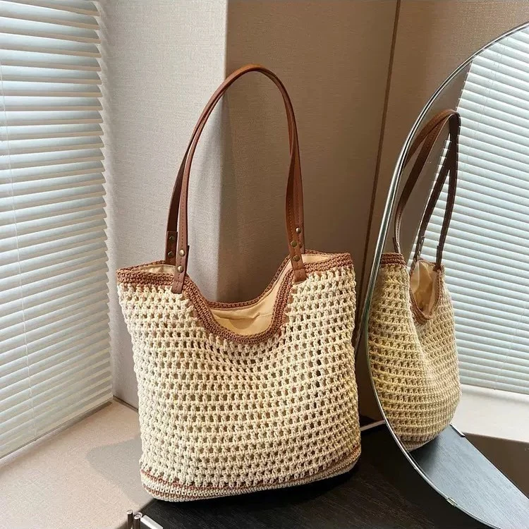 Handgewebte Strandtasche mit besonderen Details Skanto
