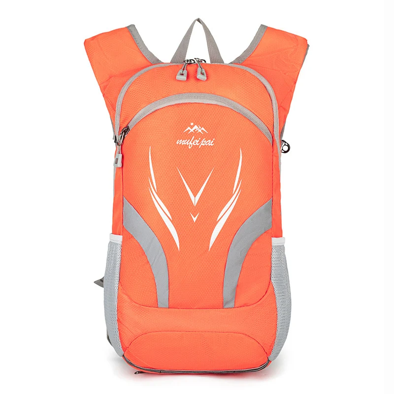 Leichter Unisex Trinkrucksack mit integriertem Trinksystem, atmungsaktivem Netzrücken und seitlichen Netztaschen Skanto