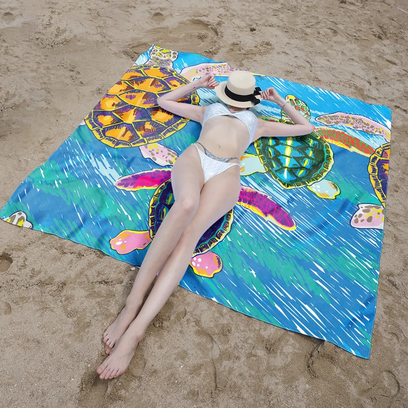 Stranddecke mit niedlichem Schildkrötenmotiv Skanto