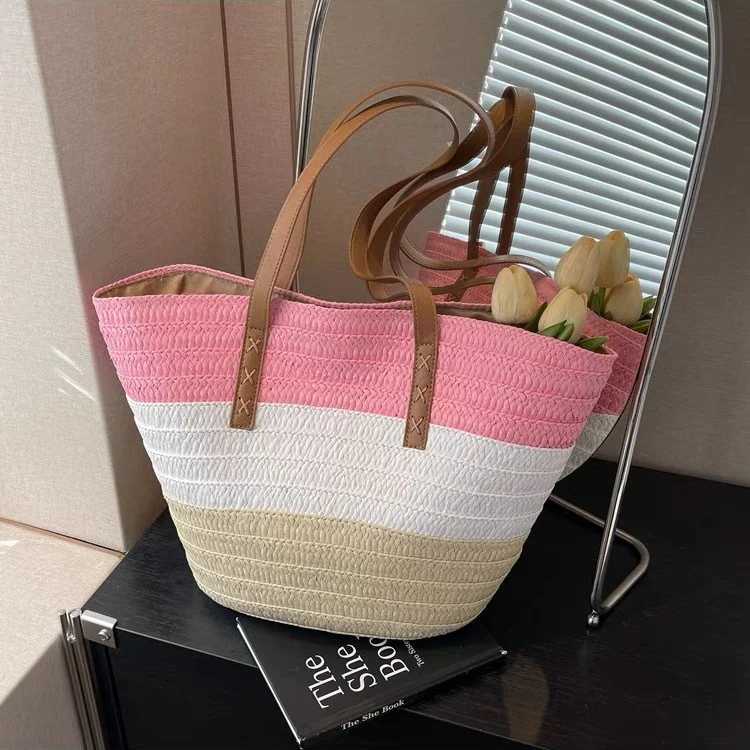 Stilvolle Strandtasche mit Ledergriffen Skanto