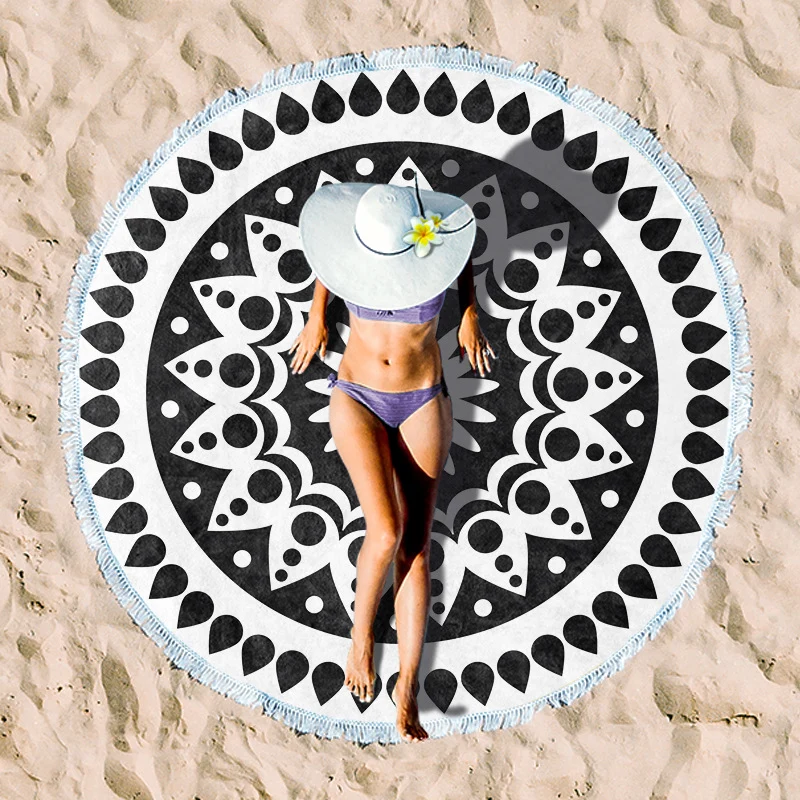 Rundes Strandtuch mit floralen Aquarellmotiven Skanto