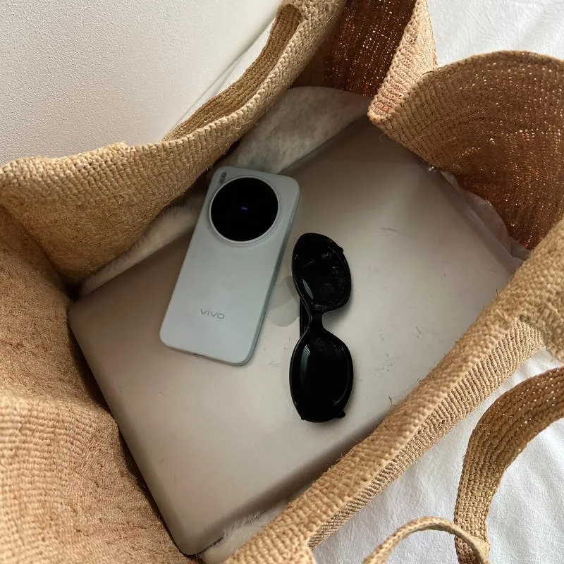 Handgemachte Strohtasche im stilvollen Design Skanto