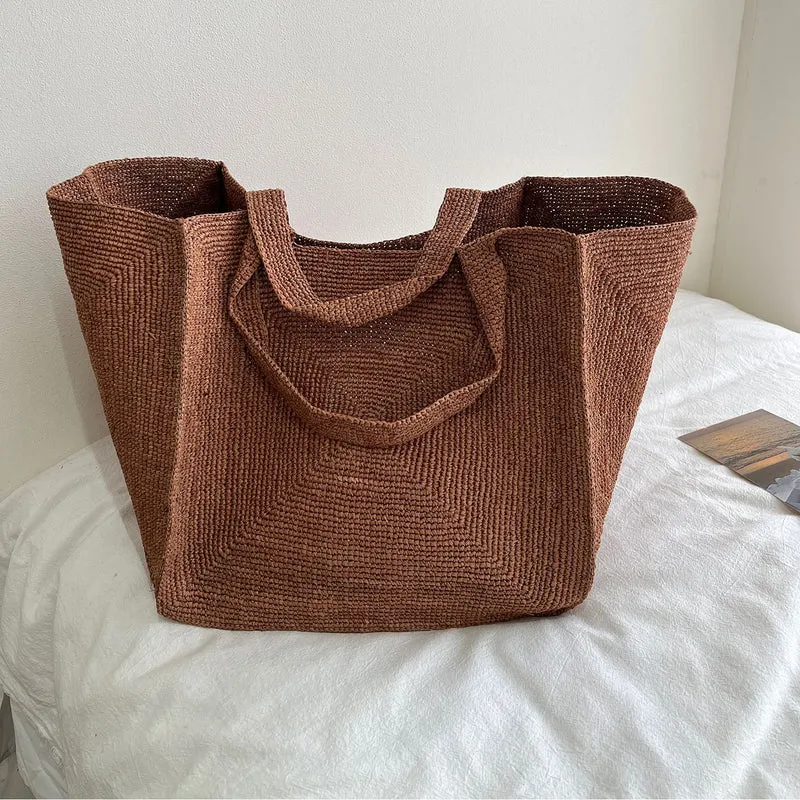 Handgemachte Strohtasche im stilvollen Design Skanto