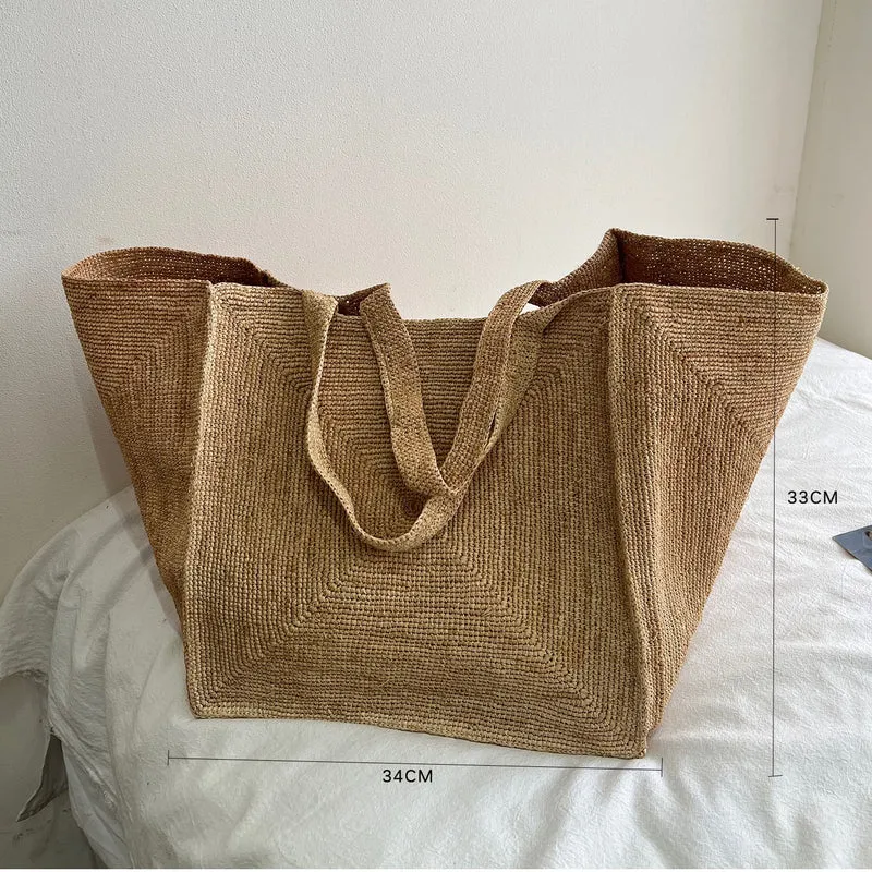 Handgemachte Strohtasche im stilvollen Design Skanto