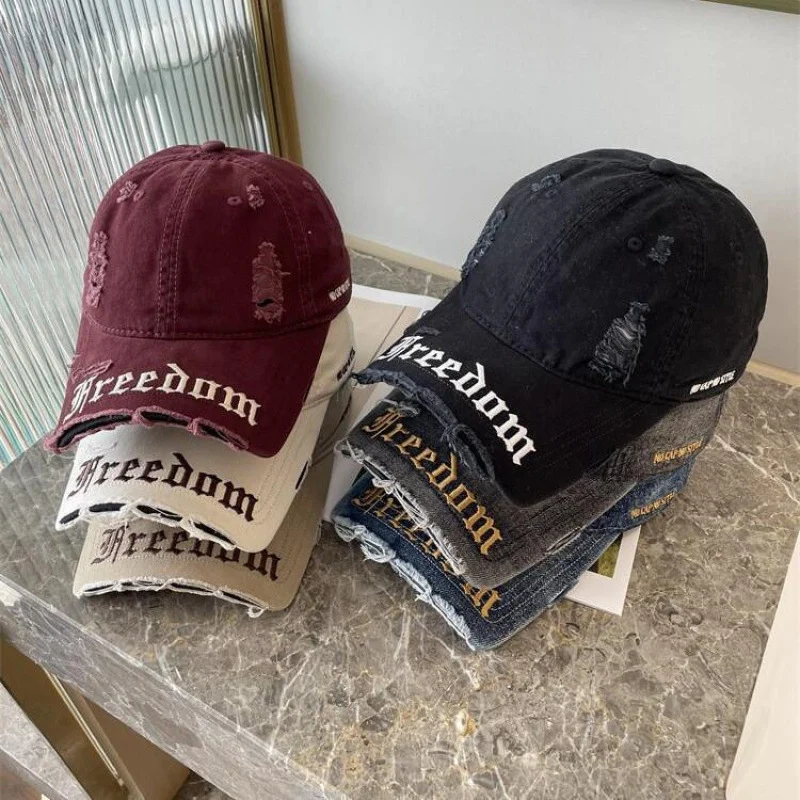Damen Baseballkappe im Used-Look mit „Freedom“-Stickerei Skanto