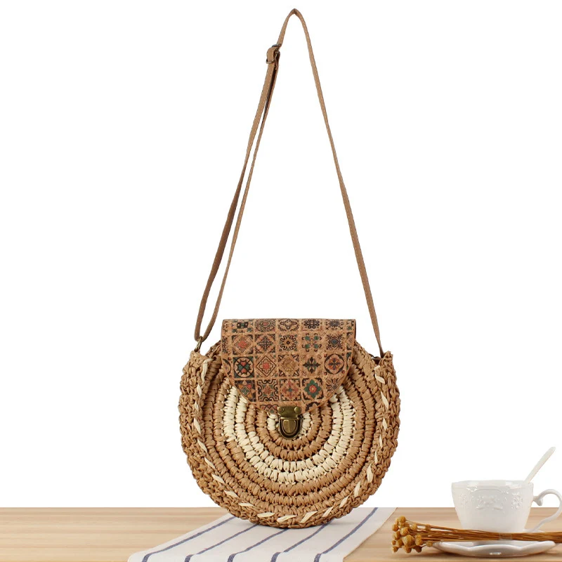 Runde Raffia-Schultertasche mit einzigartigem Klappverschluss Skanto