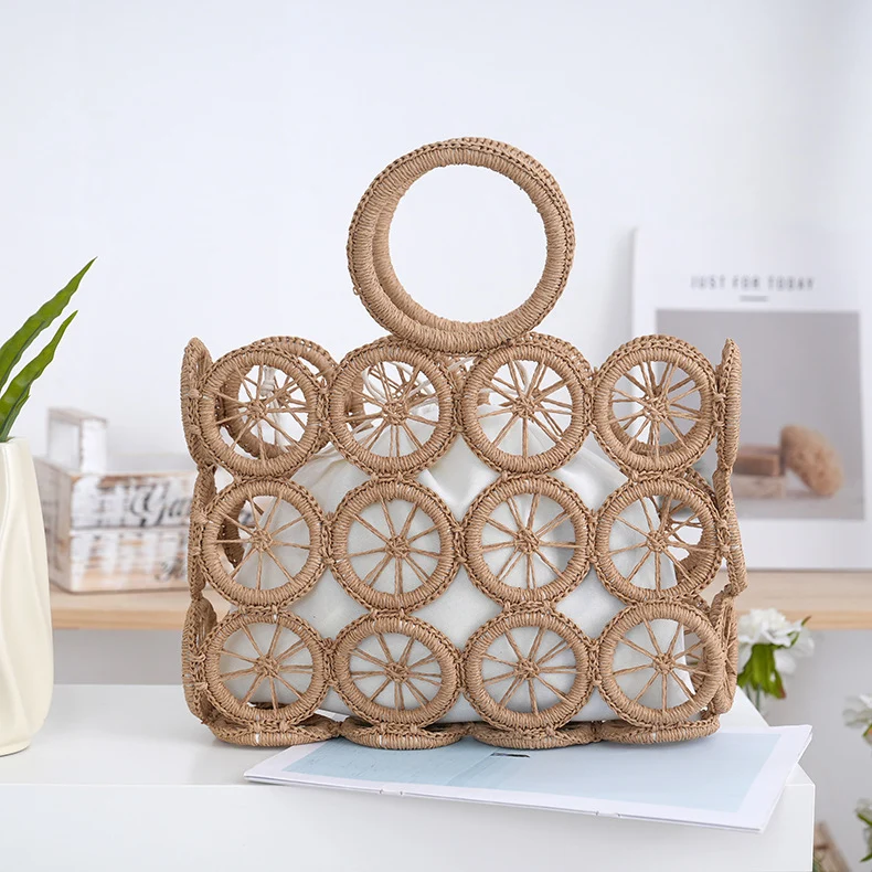 Handtasche mit kunstvollen Kreisdetails Skanto