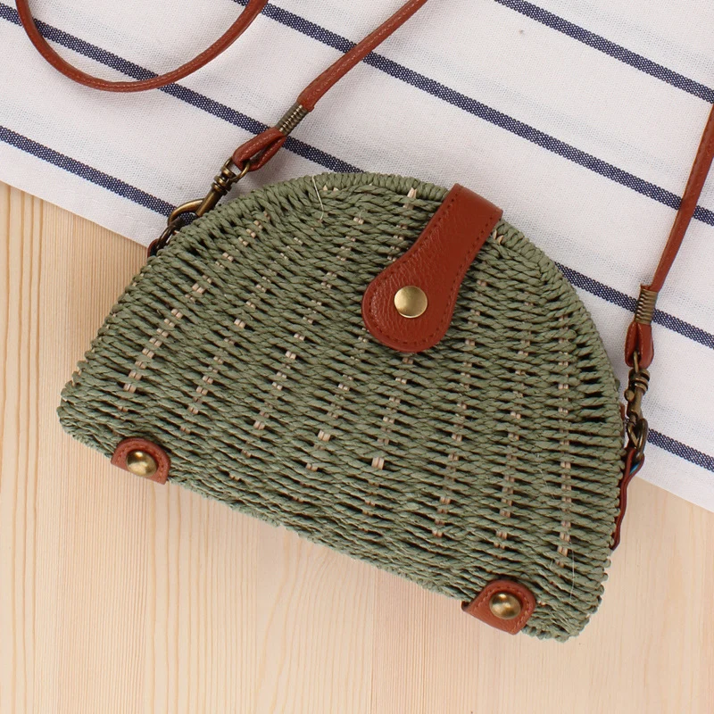 Rattan-Schultertasche im Halbmond-Design Skanto