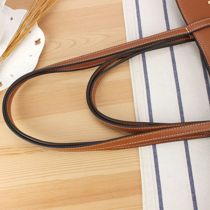 Geflochtene Bast-Handtasche mit eleganten Lederakzenten Skanto