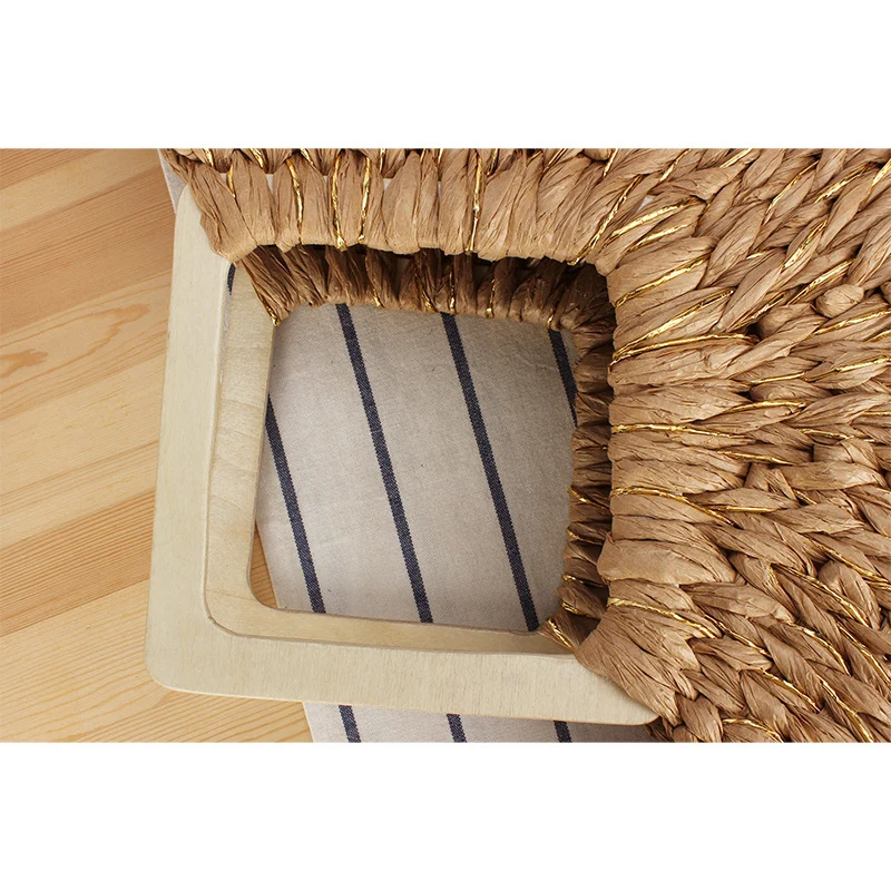 Geflochtene Abendtasche mit elegantem Holzgriff Skanto